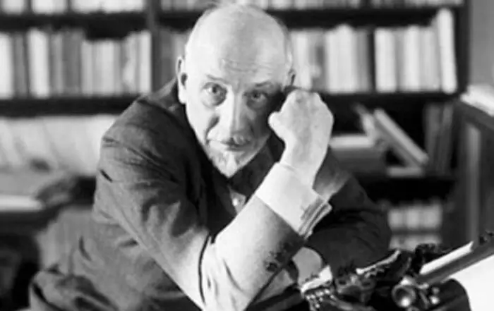 Luigi Pirandello – Ağzı Çiçekli Adam Tiradı
